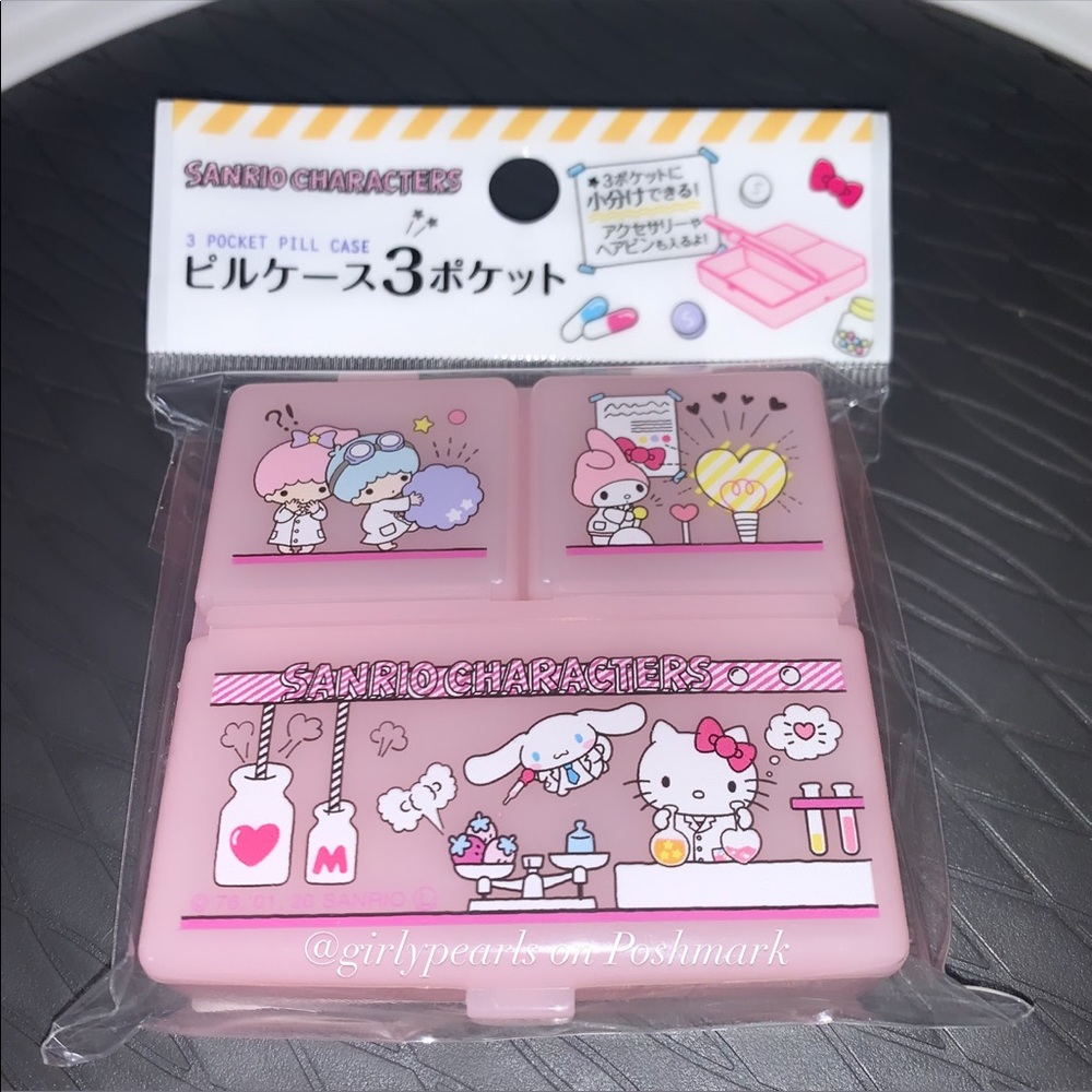 Hello Kitty Pill Case with 3 Pockets NEW